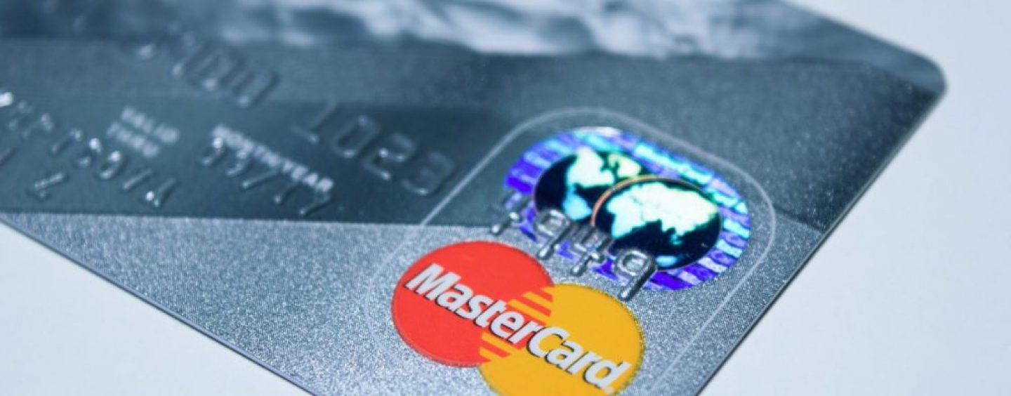Mastercard acelera sus esfuerzos en el área de las tarjetas sostenibles