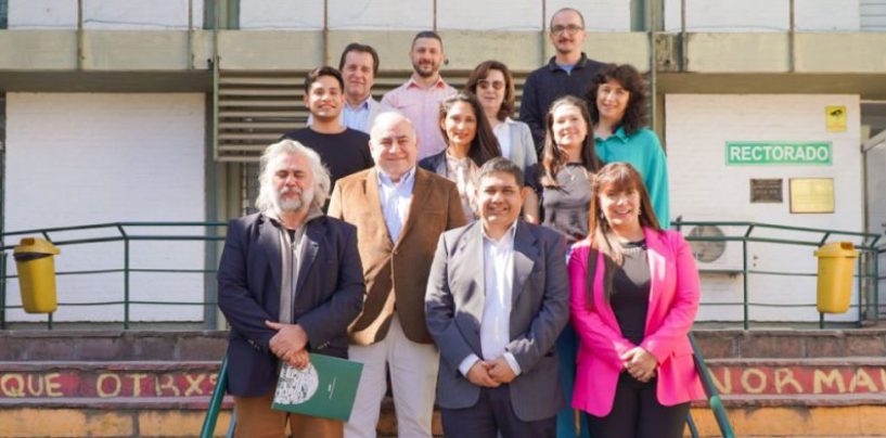 Buscan optimizar la producción de biosurfactantes a partir de bacterias