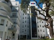 El Hospital Británico cubrirá el 80% de su consumo con energía renovable de YPF