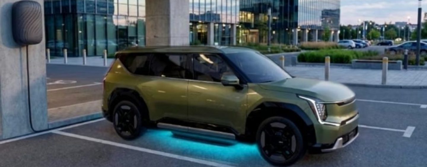 El auto eléctrico que se carga sin cables mientras está estacionado